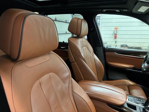 Used 2017 BMW X5 xDrive50i image 29