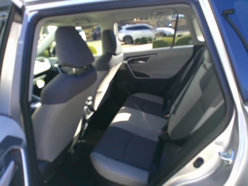 Used 2025 Toyota RAV4 XLE image 26