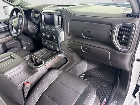 Used 2021 Chevrolet Silverado 1500 LTZ w/ LTZ Premium Package AWD/4WD image 17