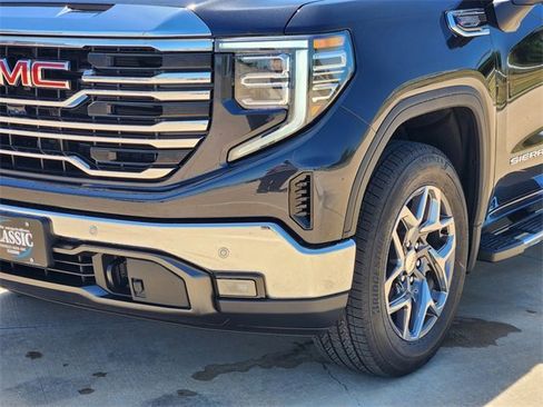 New 2026 GMC Sierra 1500 SLT image 7