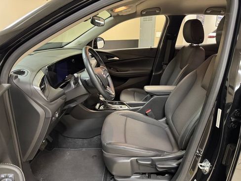 Used 2025 Buick Encore GX Preferred FWD image 8