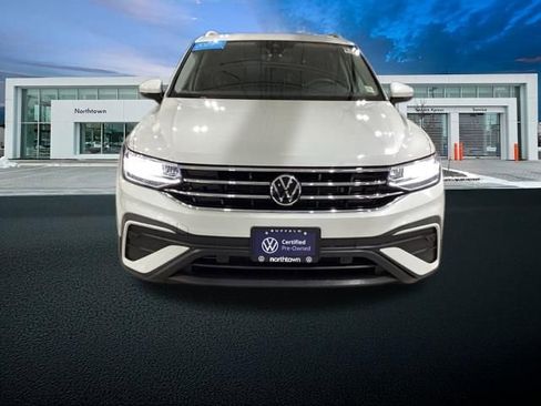 New 2023 Volkswagen Tiguan SE w/ Panoramic Sunroof Package image 5