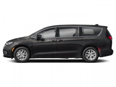 Used 2025 Chrysler Pacifica Select image 3