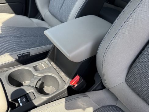 Used 2025 Subaru Forester Premium w/ Convenience Package #1 AWD/4WD image 10