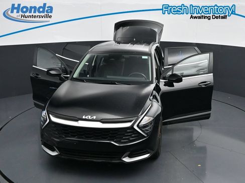 Used 2025 Kia Sportage LX FWD image 36