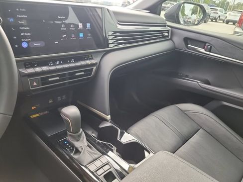 Used 2025 Toyota Camry XSE FWD image 22
