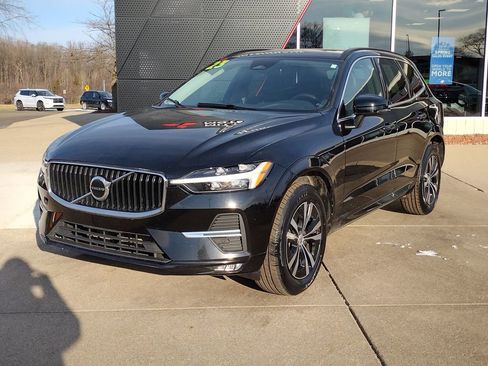 Used 2023 Volvo XC60 B5 Core image 1