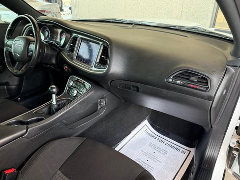 Used 2020 Dodge Challenger R/T Scat Pack RWD image 31