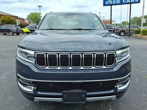 Used 2024 Jeep Wagoneer L Series II w/ Flexible Seating Group AWD/4WD image 32