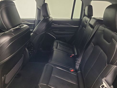 Used 2022 Jeep Grand Cherokee Limited 4xe image 18