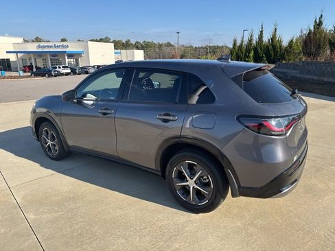 Used 2023 Honda HR-V EX-L image 8
