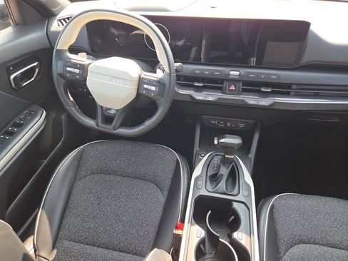 Used 2025 Kia K4 GT-Line FWD image 29