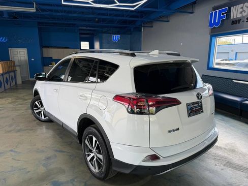 Used 2018 Toyota RAV4 XLE FWD image 7