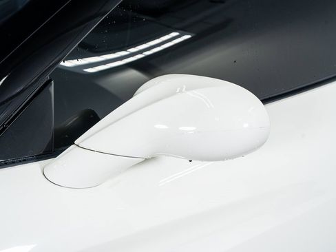 Used 2016 Ferrari California T image 24