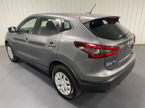 Used 2020 Nissan Rogue Sport S image 16