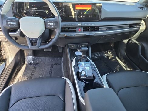New 2025 Kia K4 GT-Line image 27