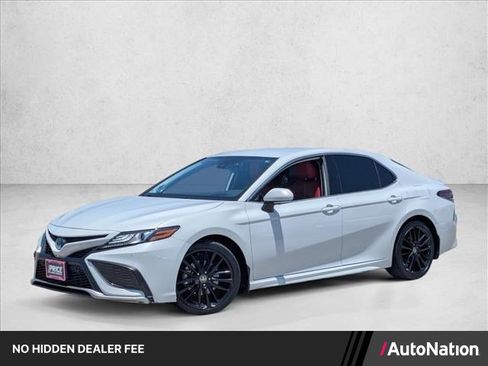Used 2022 Toyota Camry XSE w/ Navigation Upgrade Package FWD image 1