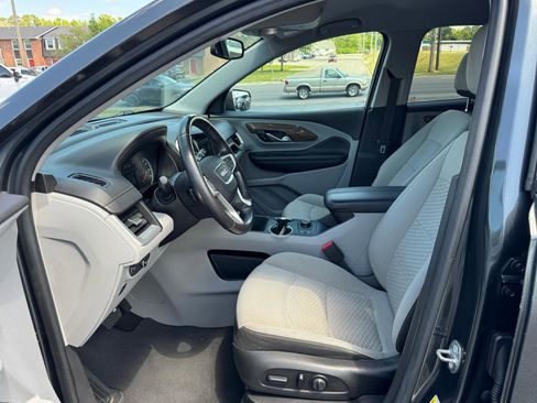 Used 2018 GMC Terrain SLE w/ Driver Convenience Package image 16