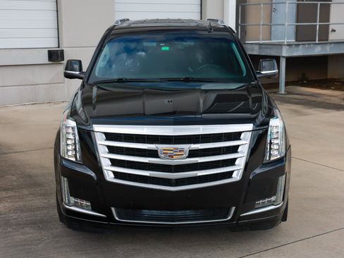 Used 2016 Cadillac Escalade ESV Luxury RWD image 21