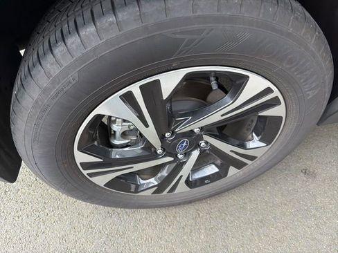 Used 2024 Subaru Crosstrek 2.0i Premium w/ Crosstrek Mirror Package image 12