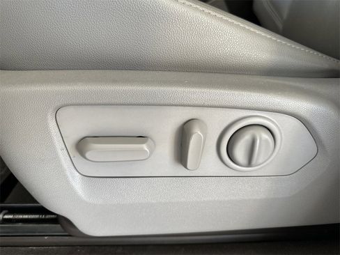 Used 2019 GMC Sierra 1500 SLT w/ SLT Premium Plus Package image 14