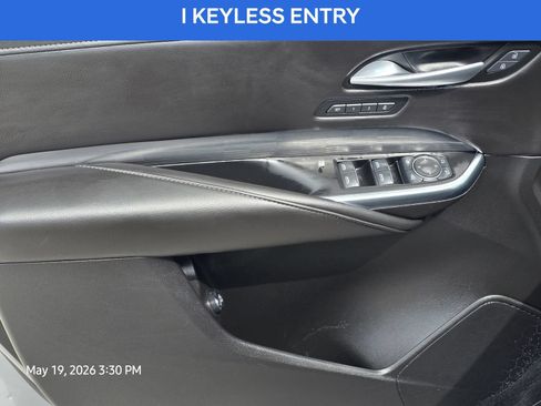 Used 2025 Cadillac XT4 Premium Luxury FWD image 17