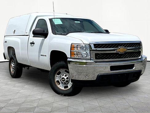 Used 2013 Chevrolet Silverado 2500 W/T AWD/4WD image 3