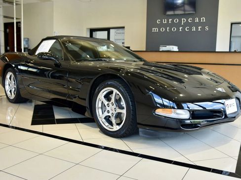 Used 2003 Chevrolet Corvette Convertible w/ Preferred Equipment Group1 RWD image 1