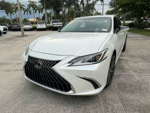 Certified 2024 Lexus ES 300h w/ Premium Package FWD image 4