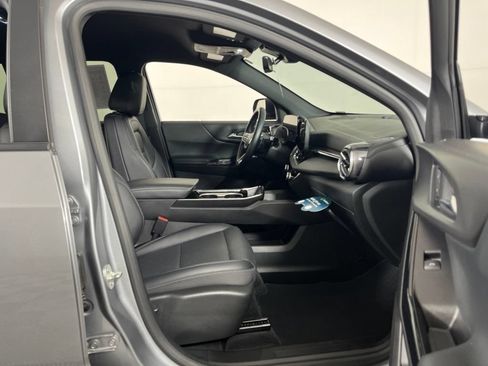 Certified 2025 Chevrolet Equinox LT w/ Convenience Package II AWD/4WD image 5