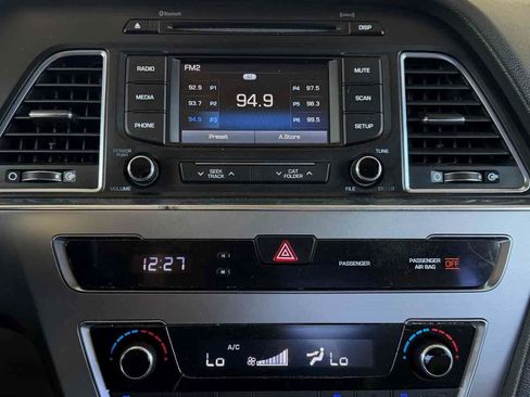 Used 2016 Hyundai Sonata Limited FWD image 9