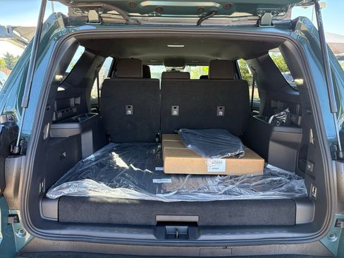 Used 2025 Toyota 4Runner TRD Off-Road image 32