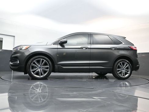 Used 2019 Ford Edge Titanium image 31