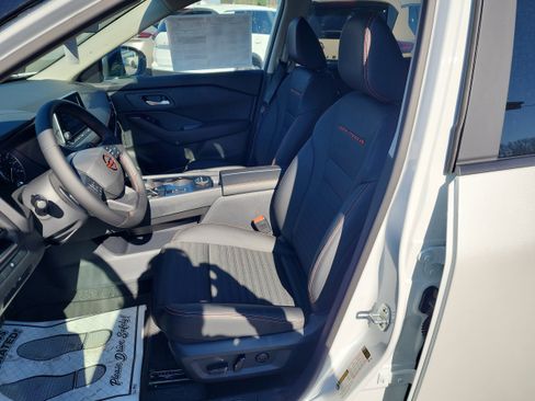 New 2026 Nissan Rogue SV image 11