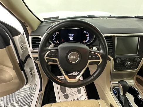 Used 2017 Jeep Grand Cherokee Limited w/ Luxury Group II AWD/4WD image 6