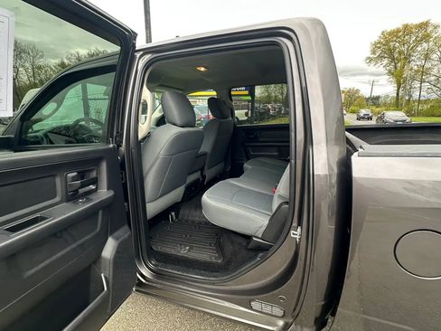 Used 2016 RAM 1500 Express AWD/4WD image 23