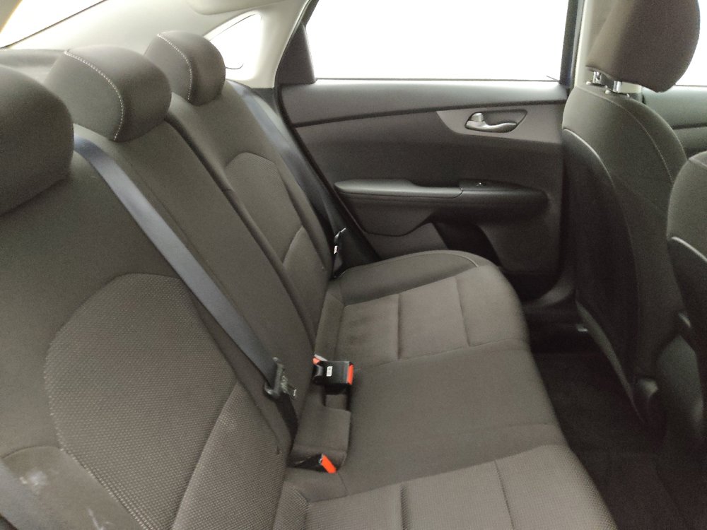 Used 2020 Kia Forte LXS FWD image 19