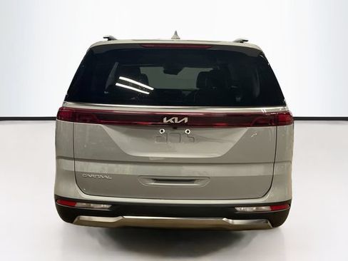 Used 2024 Kia Carnival SX FWD image 6