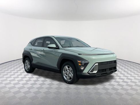 New 2026 Hyundai Kona SE image 3
