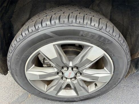 Used 2017 GMC Acadia SLT image 17