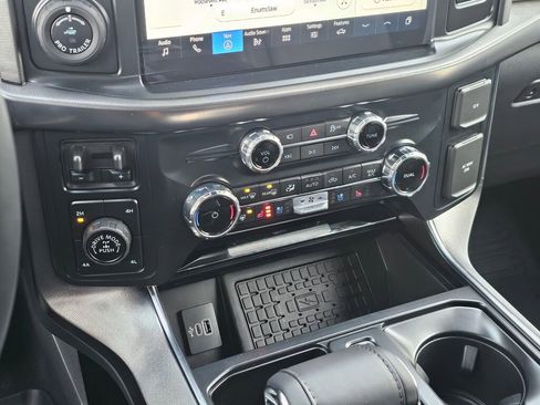 New 2025 Ford F150 Platinum w/ FX4 Off-Road Package image 17