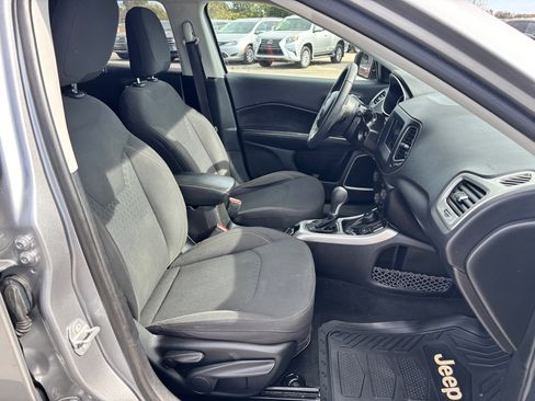 Used 2019 Jeep Compass Sport image 24