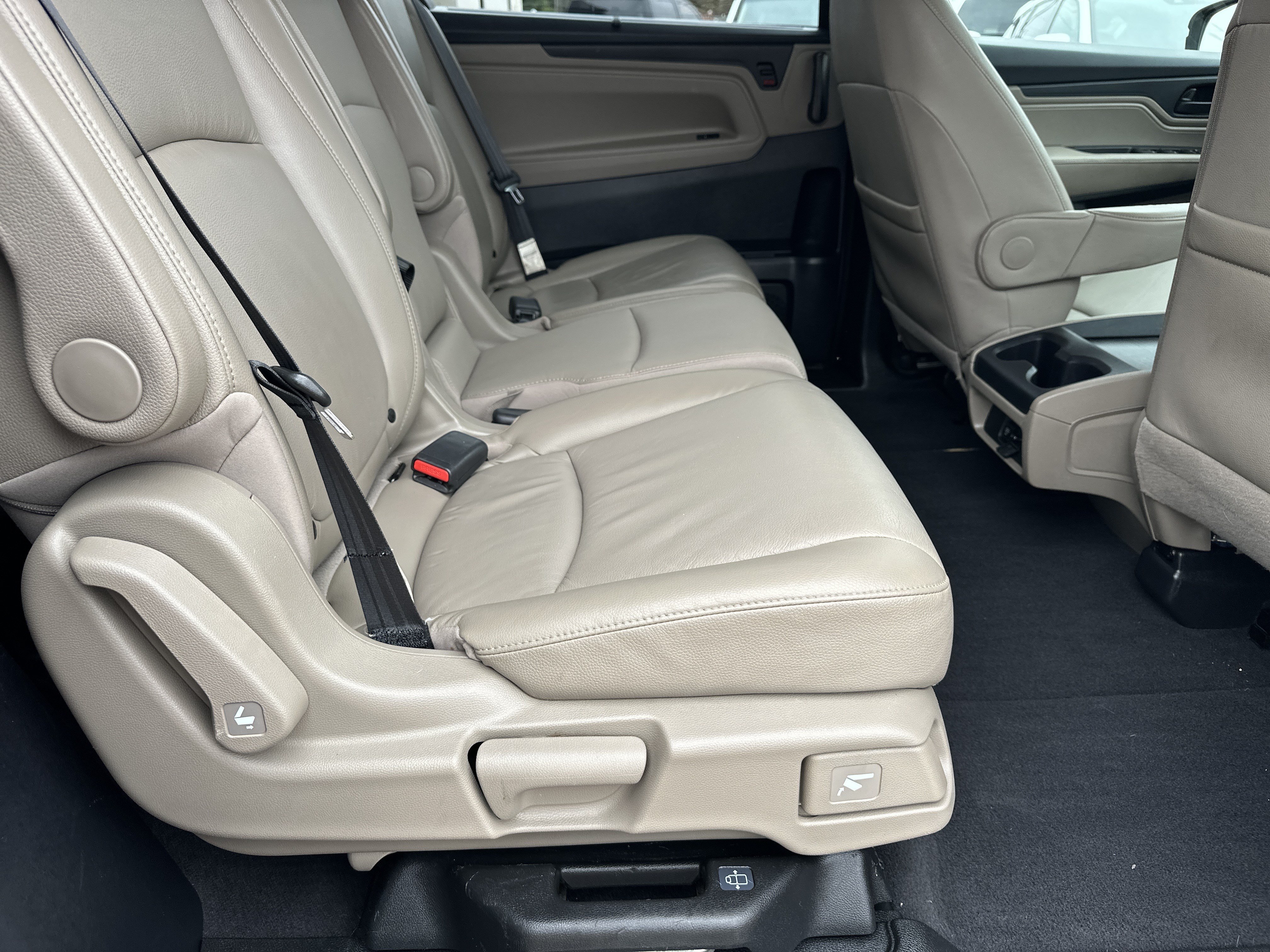 Used 2018 Honda Odyssey EX-L image 17