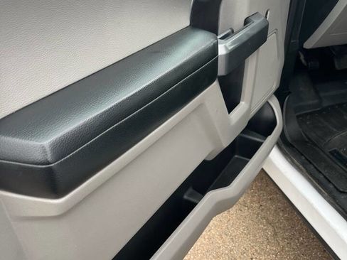 Used 2016 Ford F150 XLT w/ Trailer Tow Package image 14