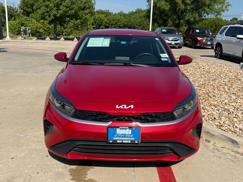 Used 2023 Kia Forte LXS FWD image 8