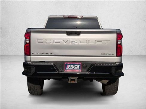 Used 2021 Chevrolet Silverado 2500 Custom w/ Custom Value Package AWD/4WD image 7