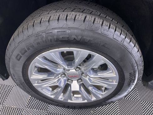 Certified 2025 GMC Yukon Denali image 15