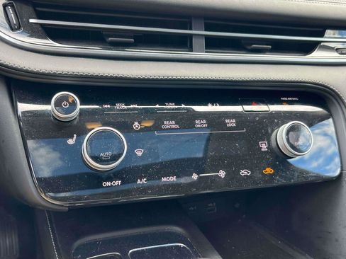 Used 2023 INFINITI QX60 Pure AWD/4WD image 28