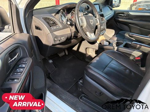Used 2018 Dodge Grand Caravan GT FWD image 5