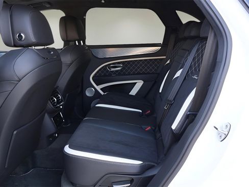 Certified 2022 Bentley Bentayga Speed image 15